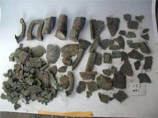 四羊方尊|四羊方尊曾破碎过，根据《力报》的报道，这件文物还有一个盖子