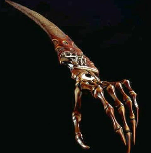 真实历史上的怪异冷兵器:一把用镰刀和剑组成,一把长2米印度造