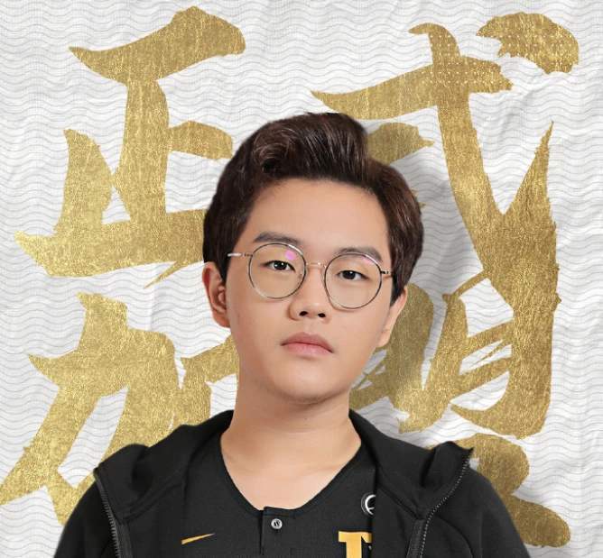 Uzi到底会不会回归RNG季后赛？竟然在和替补打野思绪双排