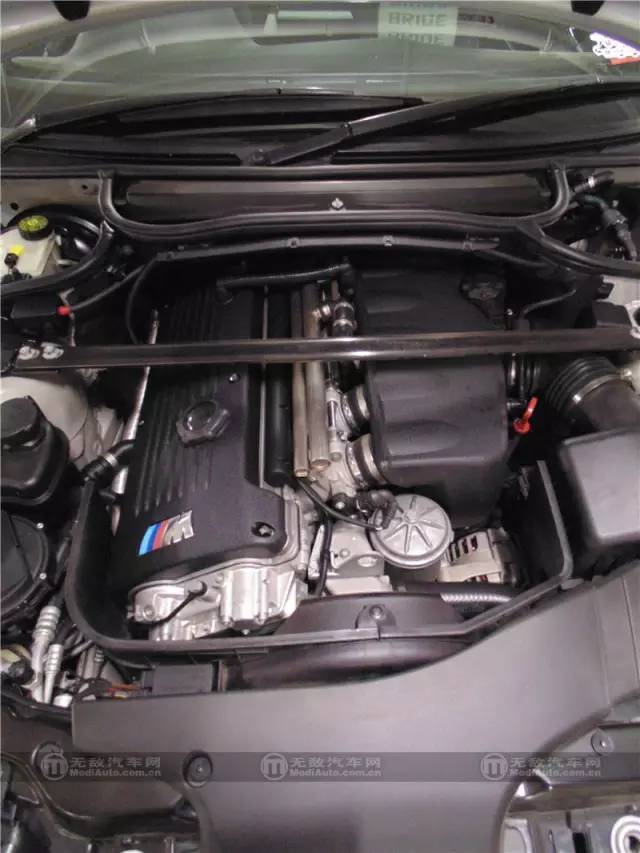 显然这e46 m3永远是宝马车迷逃不过的情意结