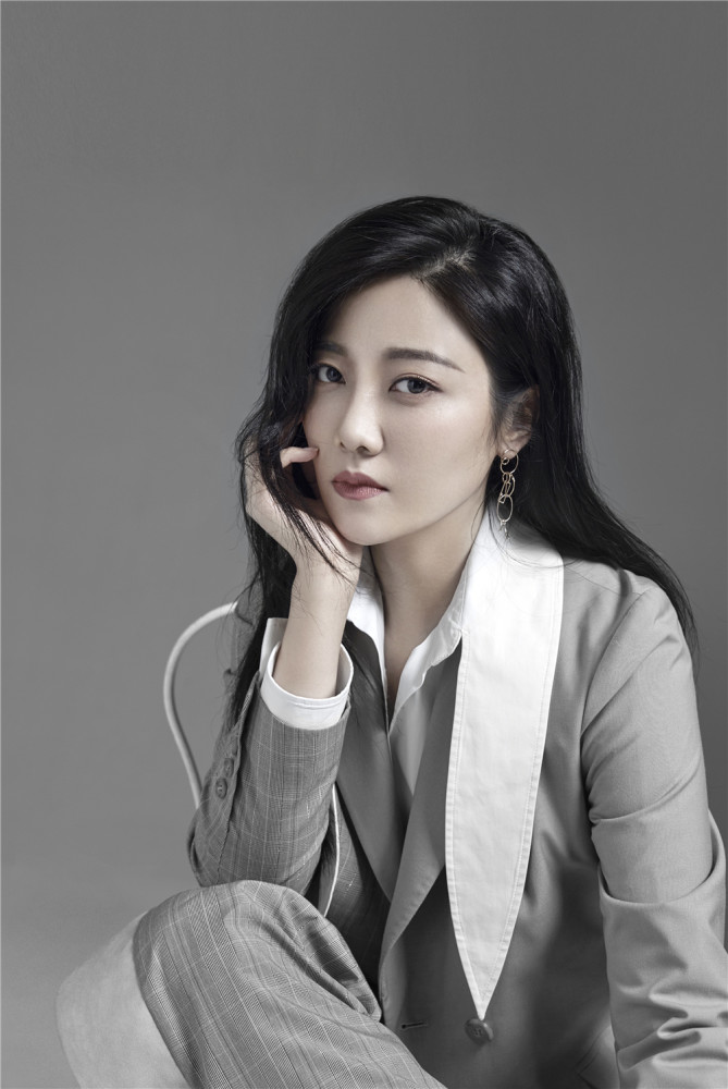 许明明全新原创单曲《刺猬》发布,沉稳蜕变诠释细腻情感