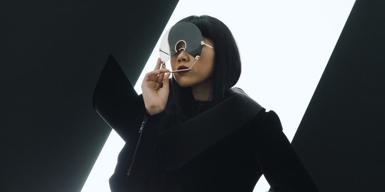 电音姑娘楚晴高冷面具下的技术宅