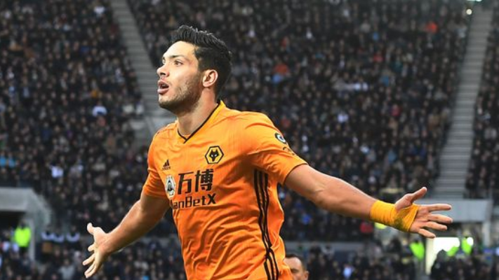 据报道,他瞄上了ac米兰边后卫西奥·赫尔南德斯(theo hernandez)和外