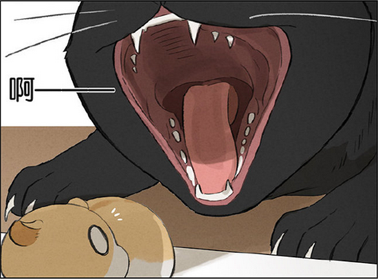 爆笑漫画:黑猫在餐桌上偷吃蛋挞,正巧可爱的仓鼠躲在蛋挞盒子里