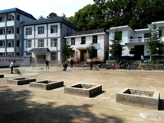 莲峰镇后山村打好人居环境整治组合拳