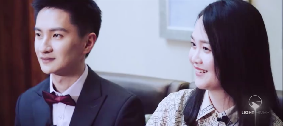 快乐星球丁凯乐婚礼视频曝光与妻子甜蜜对视当众亲吻