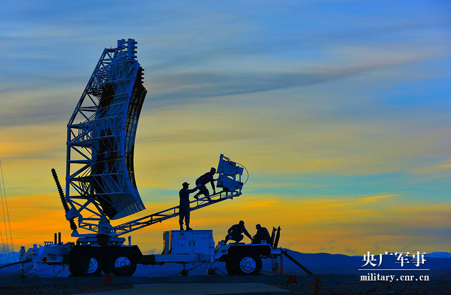 天空有多大,问问雷达兵!生日快乐,共和国的"千里眼"