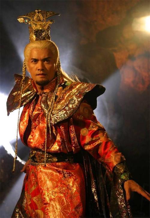 1,神族后人箭隐《魔剑生死棋》最后在生死棋局上燕藏锋和任千行分别