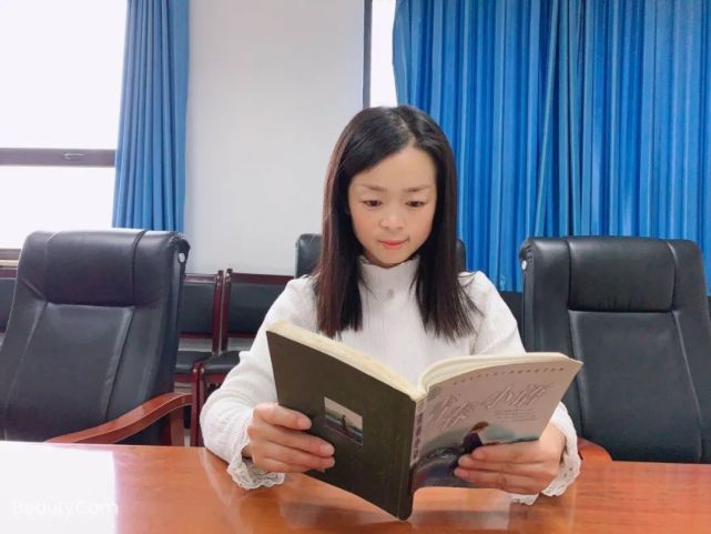 杨美娟我最喜欢的一本书青春小语