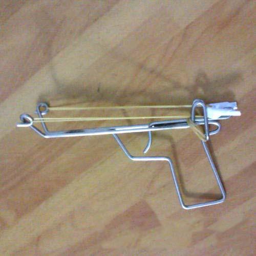 童年的记忆五角星黄军装红领章铁丝枪经历过的至少都是70后