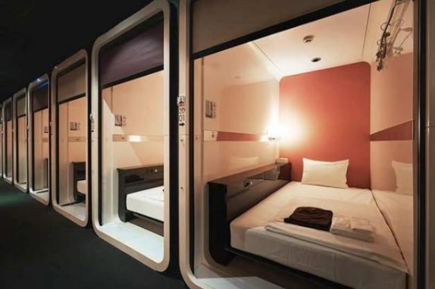 奇葩胶囊酒店年轻人超爱游客还不是因为隔音效果好