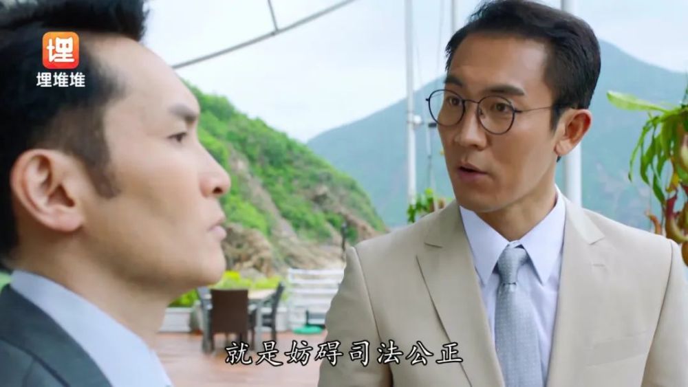 作为目击证人,他当然如实向警方交代了.