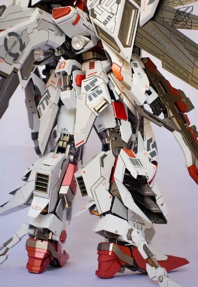 模玩控:联邦军的新锐ms海涅配色大白鹅,细节怎么样?