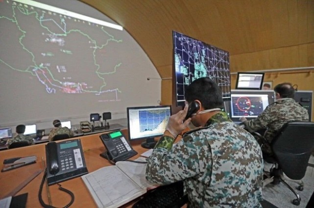 伊朗"夏延山"内部场景公开,深入地下150米,墙上挂满烈士画像