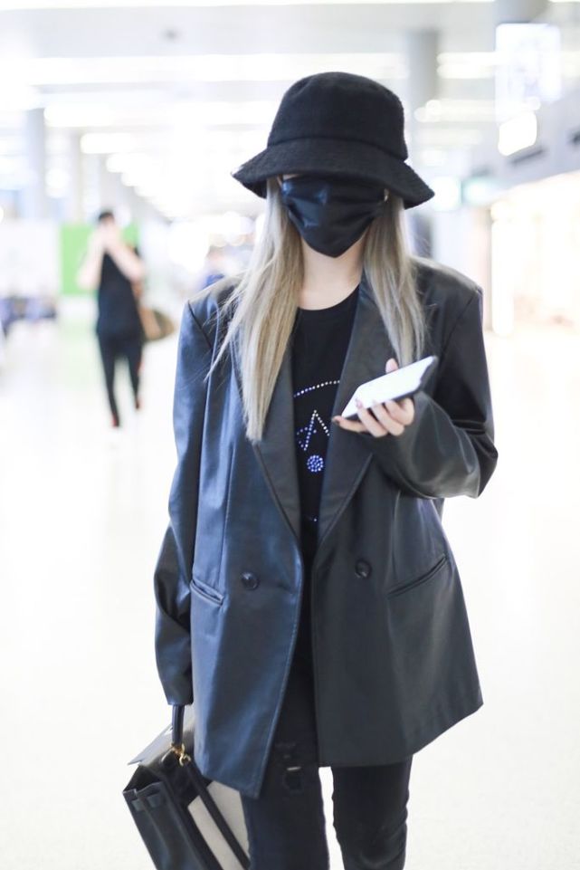 周扬青发文承认与罗志祥分手 曝男方劈腿九年感情落幕