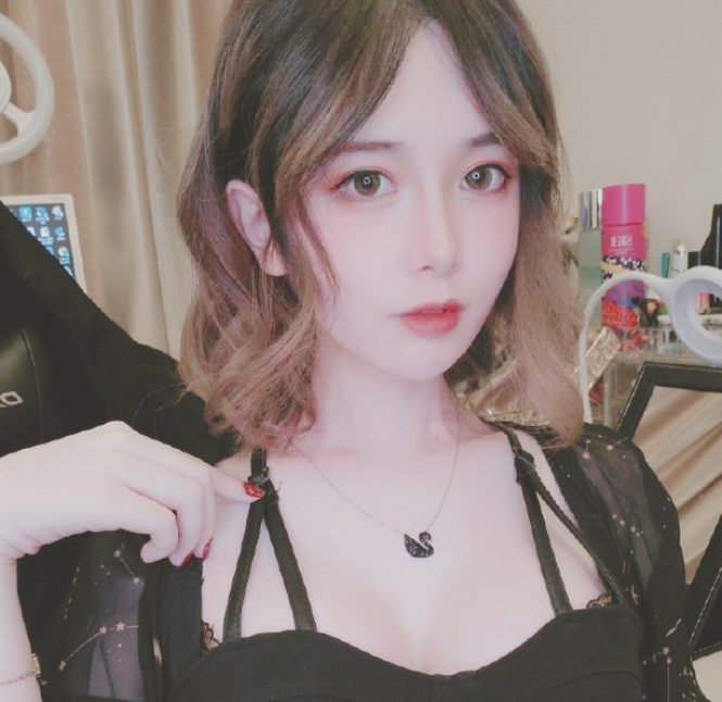 轩墨宝宝晒"沐浴照",粉丝:这真的是男人的腿吗?_腾讯新闻