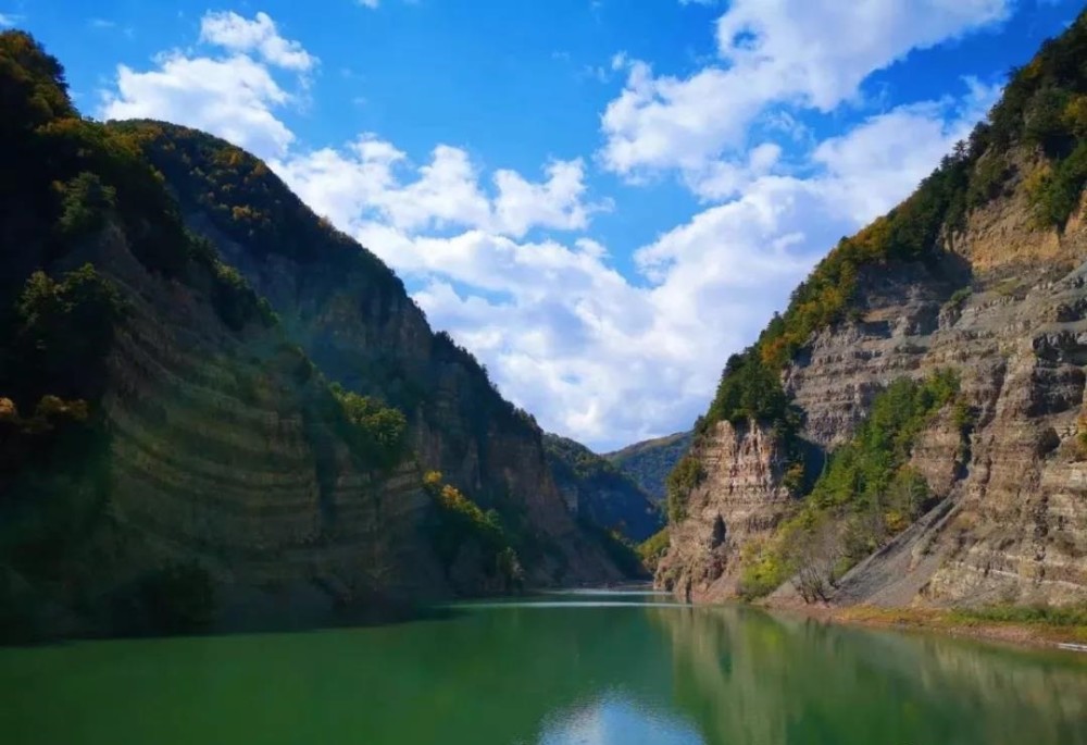 神游老龙潭,最美人间景