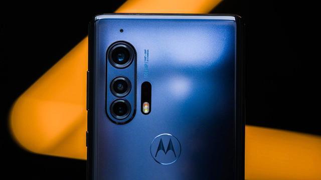 摩托罗拉霸气回归!motorola edge 正式发布,正面抗衡三星