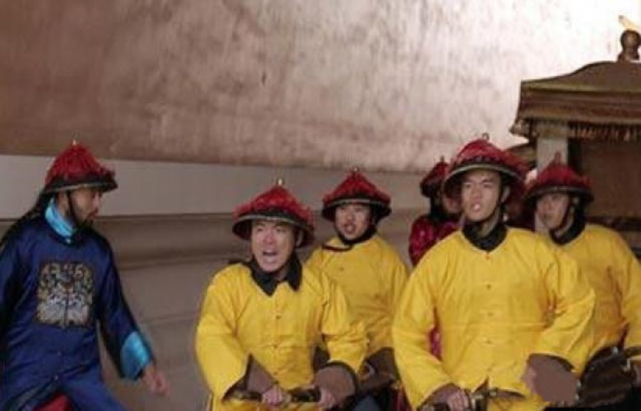 那么这个人会遭受灭顶之灾,全家乃至全族都会被满门抄斩,如此后果,谁