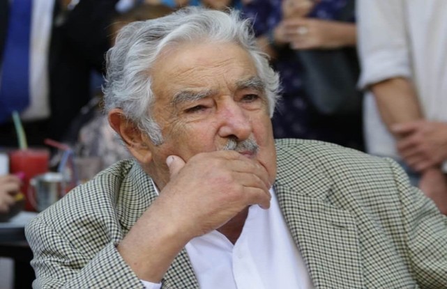 疫情期乌拉圭前总统何塞穆希卡谈疫情论活着的价值受益了