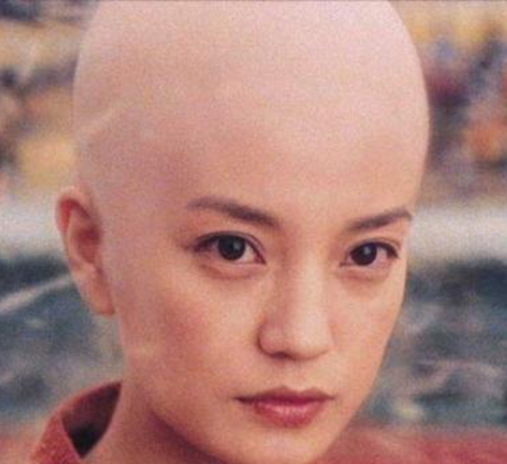 四位女明星的光头造型,周迅霸气十足,范冰冰依旧是女神