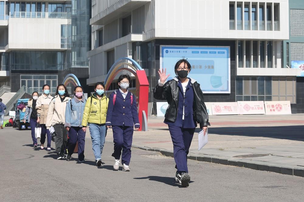 张家口市高中排名_704分!张家口高考文理科状元出炉,出自同一所高中