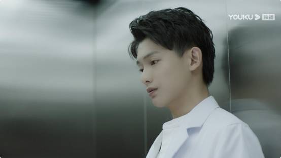 开播 怂包班长逆袭霸气守护女主|我的刺猬女孩|吴景昊|韩菲|白振宇