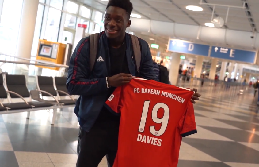 19岁坐稳主力被提前3年续约拜仁为何如此青睐阿方索戴维斯