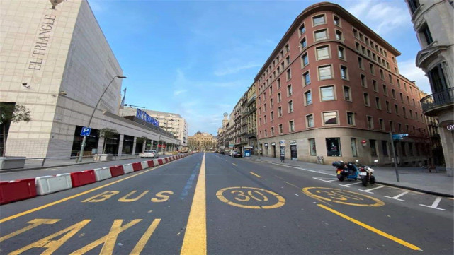 欧洲又一国封城奏效,14天后死亡率下降,美英2国不吭声了