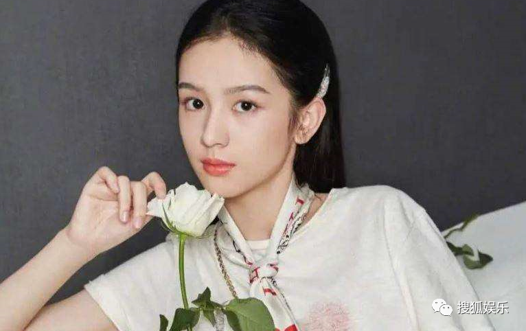 据悉张婧仪与彭昱畅去年刚刚合作了张一白导演的新剧《风犬少年的天空