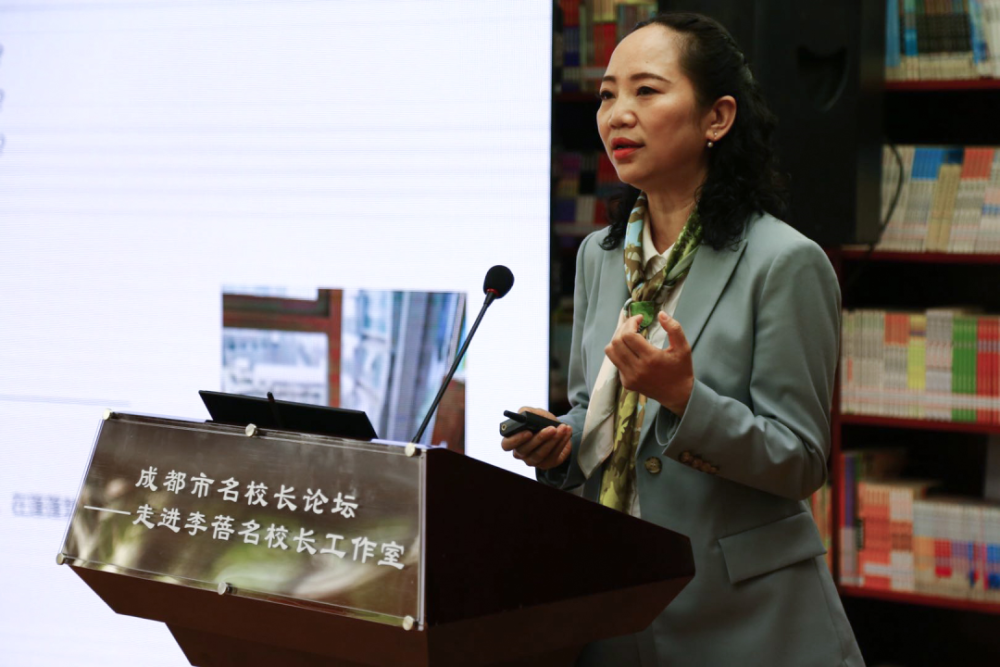 成都市实验小学校长李蓓认为,当前的线上教学呈现出 "全学段,全天候