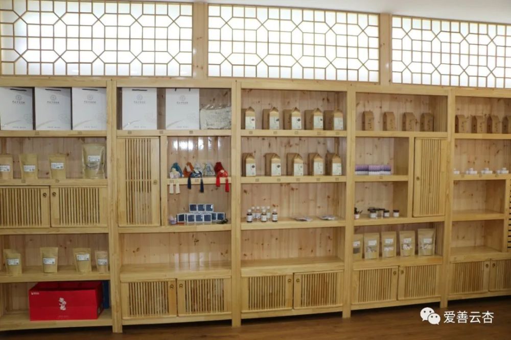 许多亚健康人群的养生保健意逐渐增强,对中医药特色产品也有了一定的