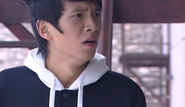 其中一个是美女|敏慈|北淼|当坤中|铠甲勇士|西钊