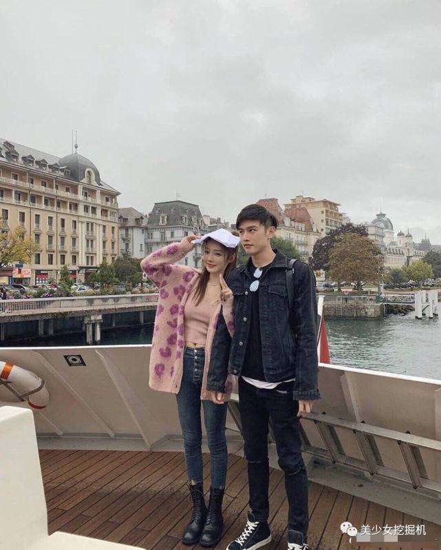 闹得最凶的一次,就是poka和夏夏吵架的时候,poka公然爆出夏夏和多位男