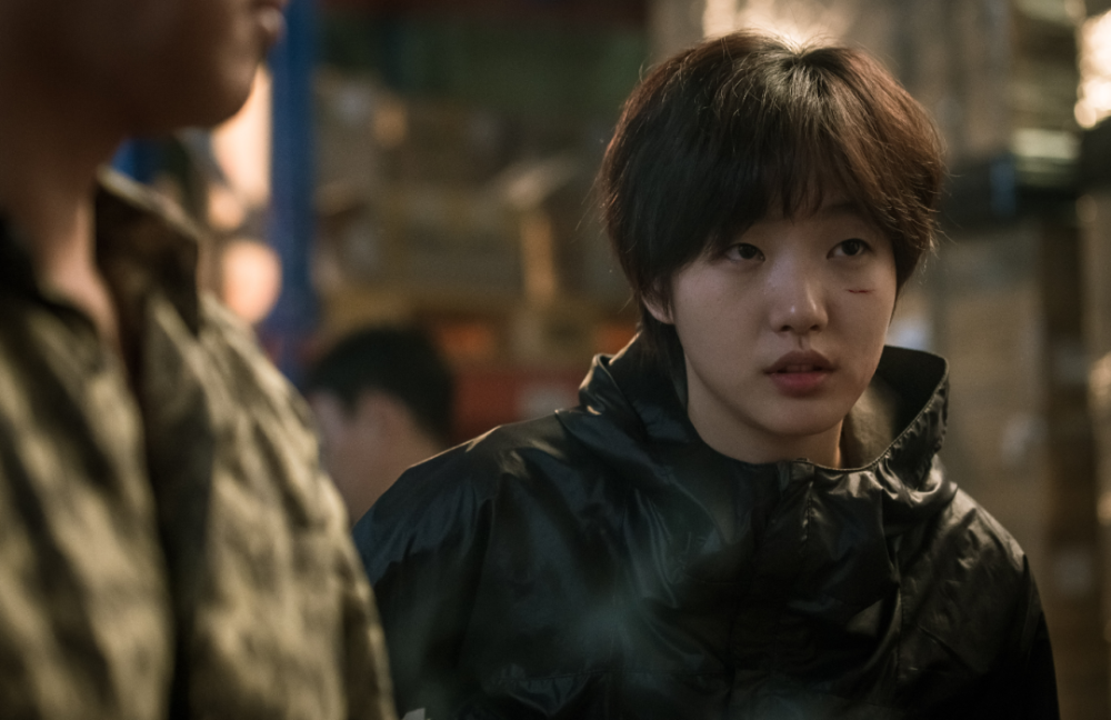 《中国城》剧照后来又在《季春奶奶》中饰演女高中生慧智,惹人心疼,赚