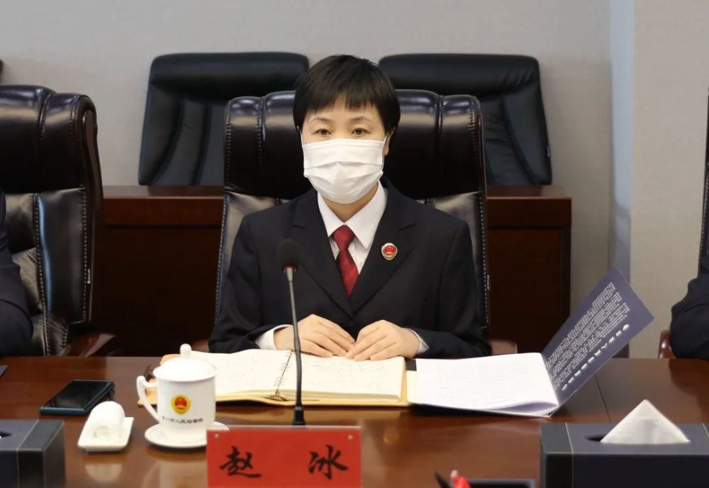 市检察院党组书记,检察长赵冰在座谈时介绍了全市检察亮点工作的推进