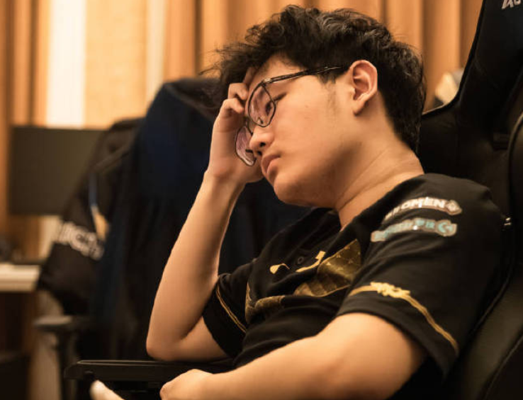 LPL季后赛：RNG还是输给了EDG，四保一战略输了该怪谁？