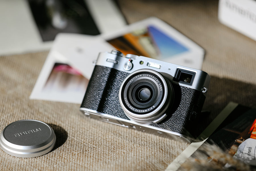 机型更是富士x系列的招牌力作,全新的x100v采用了新设计的第二代23mm