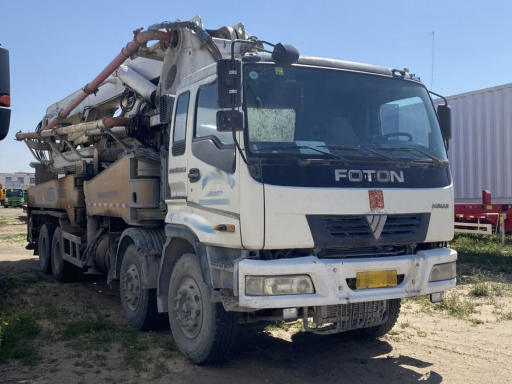 远看五十铃近看是欧曼欧曼9泵车