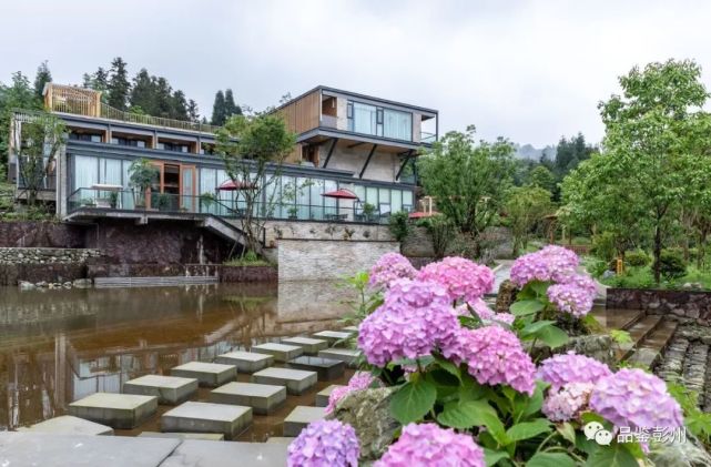 餘勇經營的無所事事民宿也成了最早落地龍門山·柒村鄉村度假民宿集群