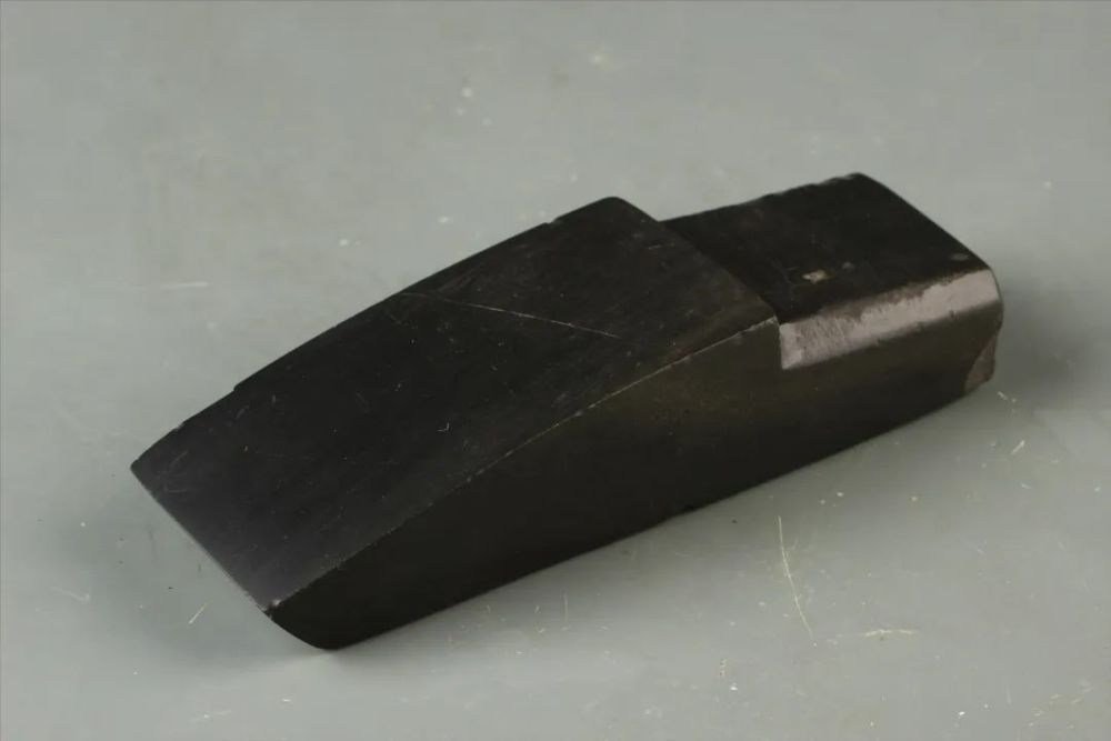 新石器时代晚期有段石锛