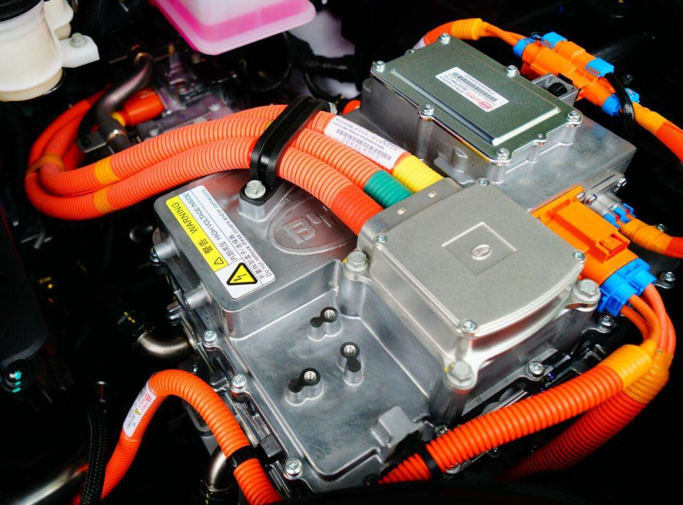 车主晒出比亚迪唐dm换电池费用清单,网友看后怀疑了:真的假的?