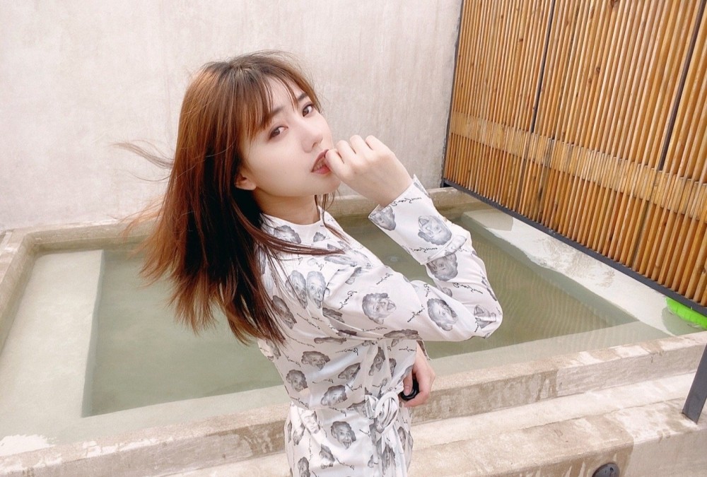 韩绘回归,虽然她是来破坏小暖和叶非墨的感情的,但她又恰恰是小暖和叶