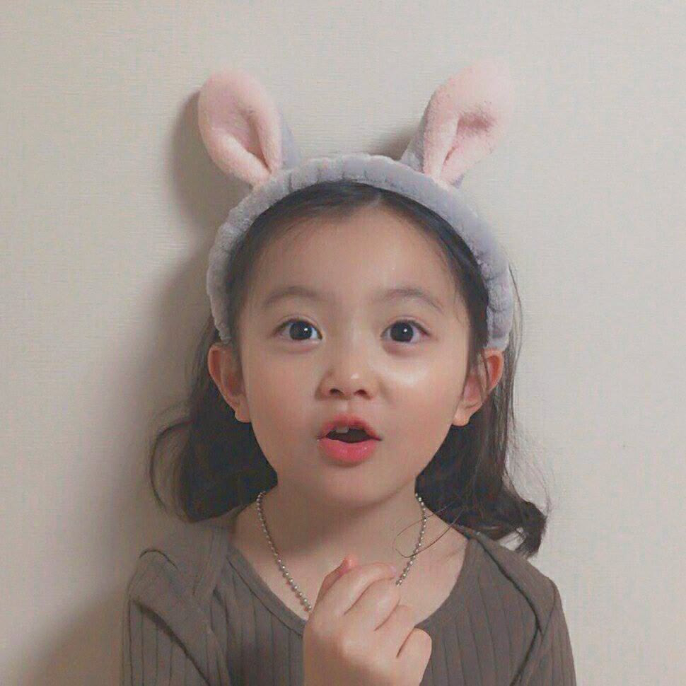 可爱系萌娃头像为什么要打伞啊因为星星会掉下来啊