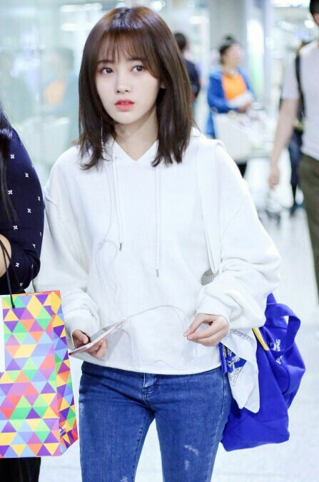 鞠婧祎短发造型魅力再出发短发的小鞠文静高雅颇具清秀之风