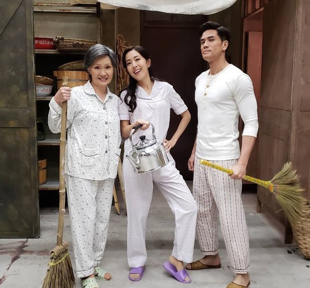 唐诗咏|TVB格局再变动，胡定欣续约拿下大饼，唐诗咏两剧待播无缘台庆档