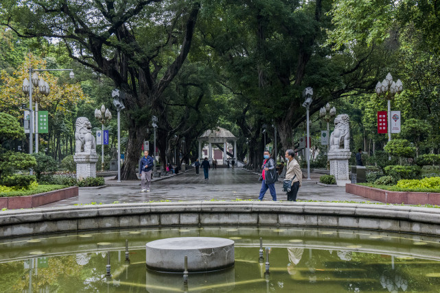 廣州人民公園兩隻石獅子竟來自於屠城人之府藏著一段神秘往事