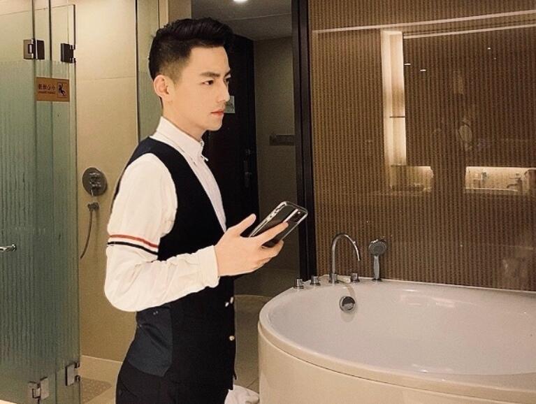 智勋被女陪玩算计故意发暴露照片智勋没事自己被平台永封