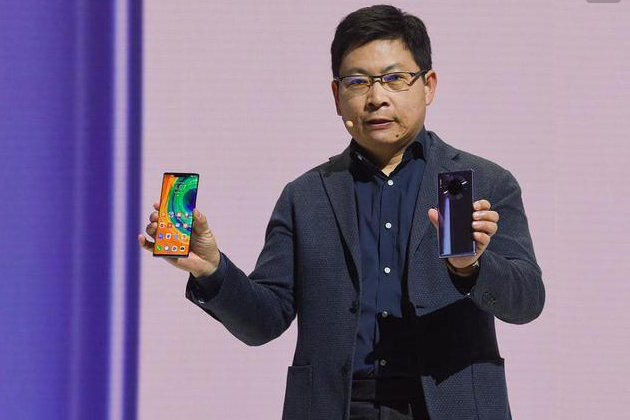 海军少将张召忠抖出华为手机猛料余承东我太难了