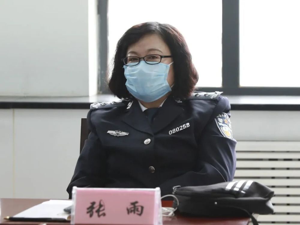 陕西警官职业学院召开青年教师座谈会